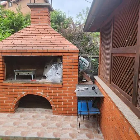 Apartament Away From *